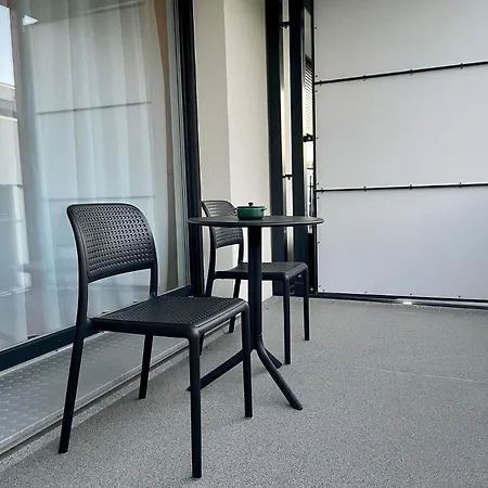 Studio Stevie Nicks I Parking Spot I Workplace I 24In Screen I Kitchen I Ps4 Offenbach am Main Exterior photo