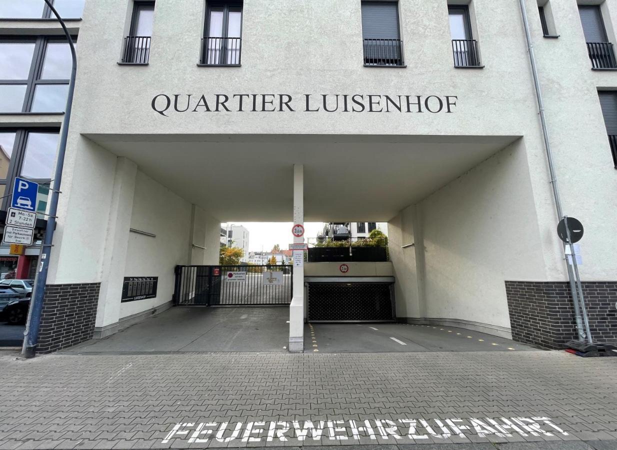 Stevie Nicks I Parking Spot I Workplace I 24in Screen I Kitchen I Ps4 Offenbach am Main